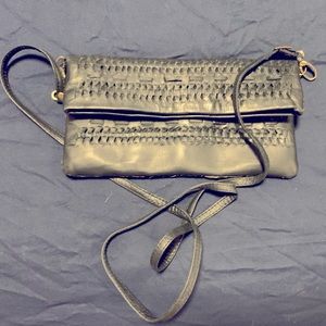 Black detailed magnet close cross body bag